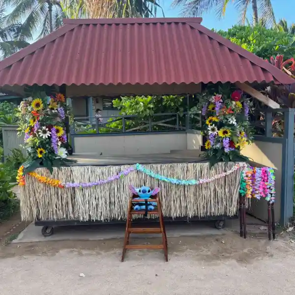 a garden in front of a building